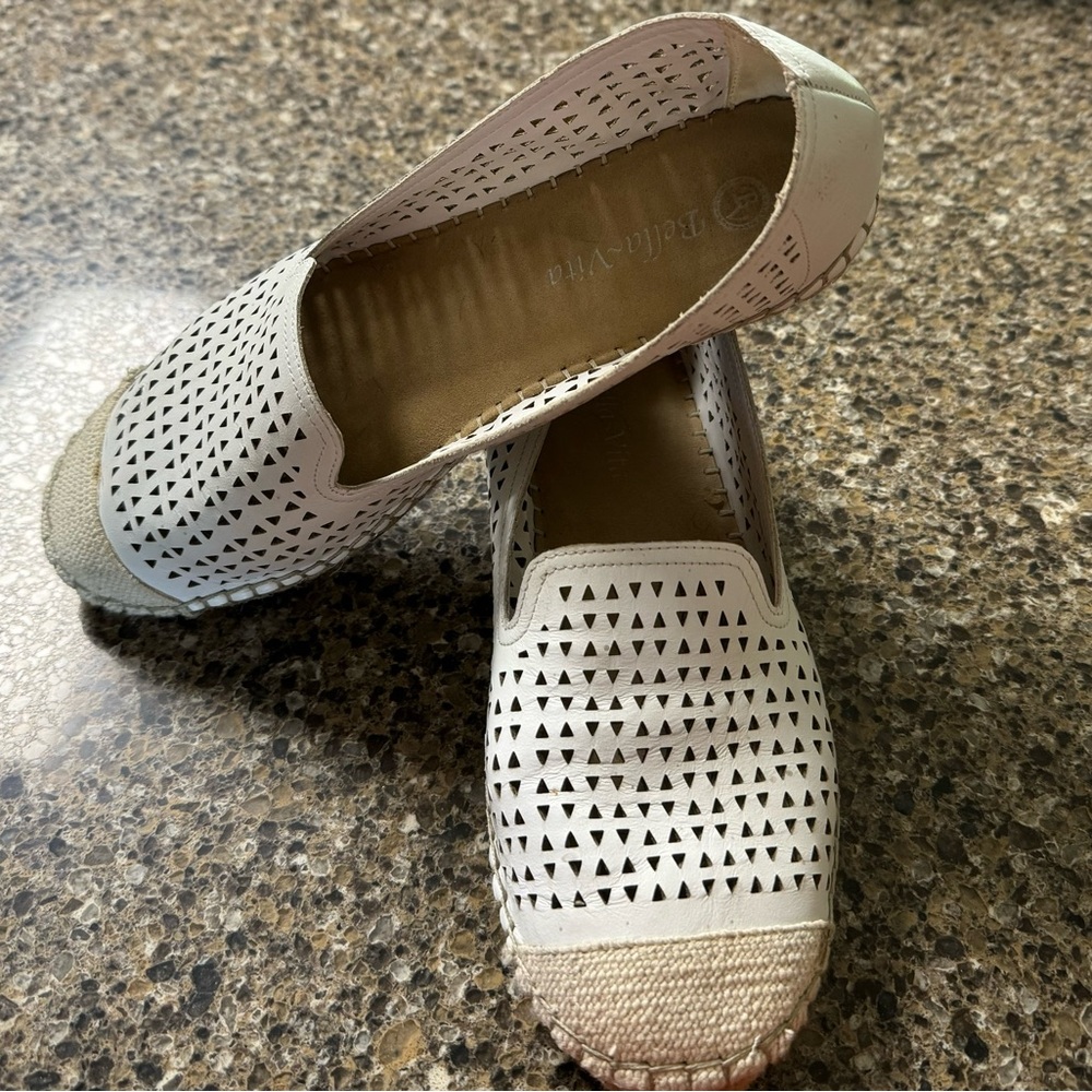 Bella Vita White Leather Espadrilles!